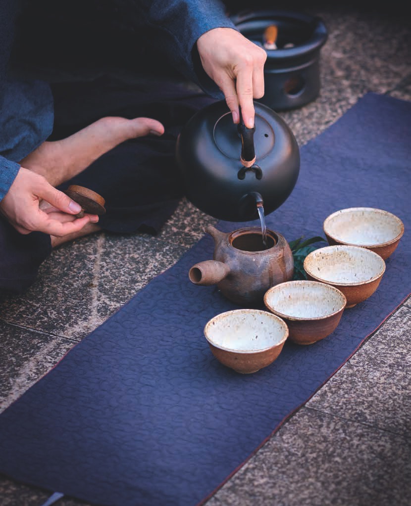 How a Long Spout Teapot Connects Tai Chi with Tea